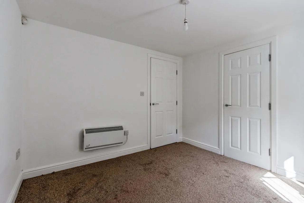 Flat 2 Grove Road, Wakefield, West Yorkshire, WF1, photo 6