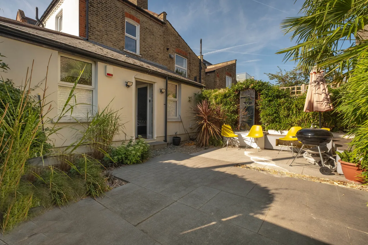 Brookwood Road, London, SW18, photo 3