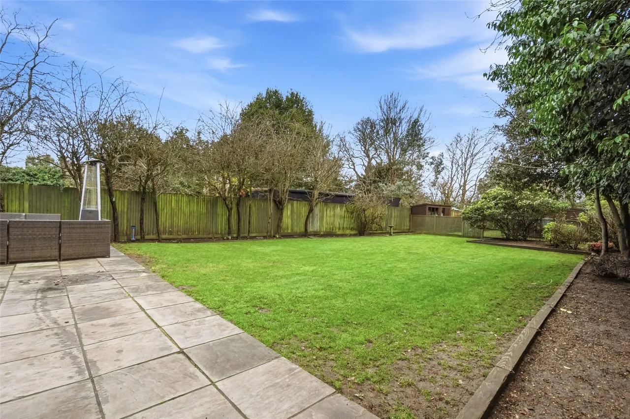 Uxbridge Road, Hampton Hill, TW12 1AU, photo 19
