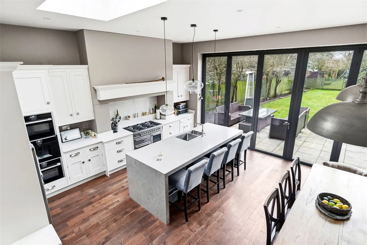 Uxbridge Road, Hampton Hill, TW12 1AU, photo 5
