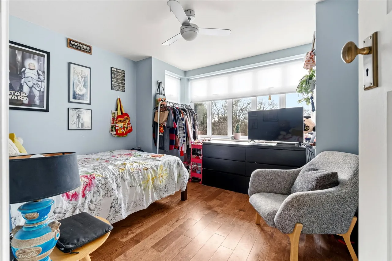 Uxbridge Road, Hampton Hill, TW12 1AU, photo 14