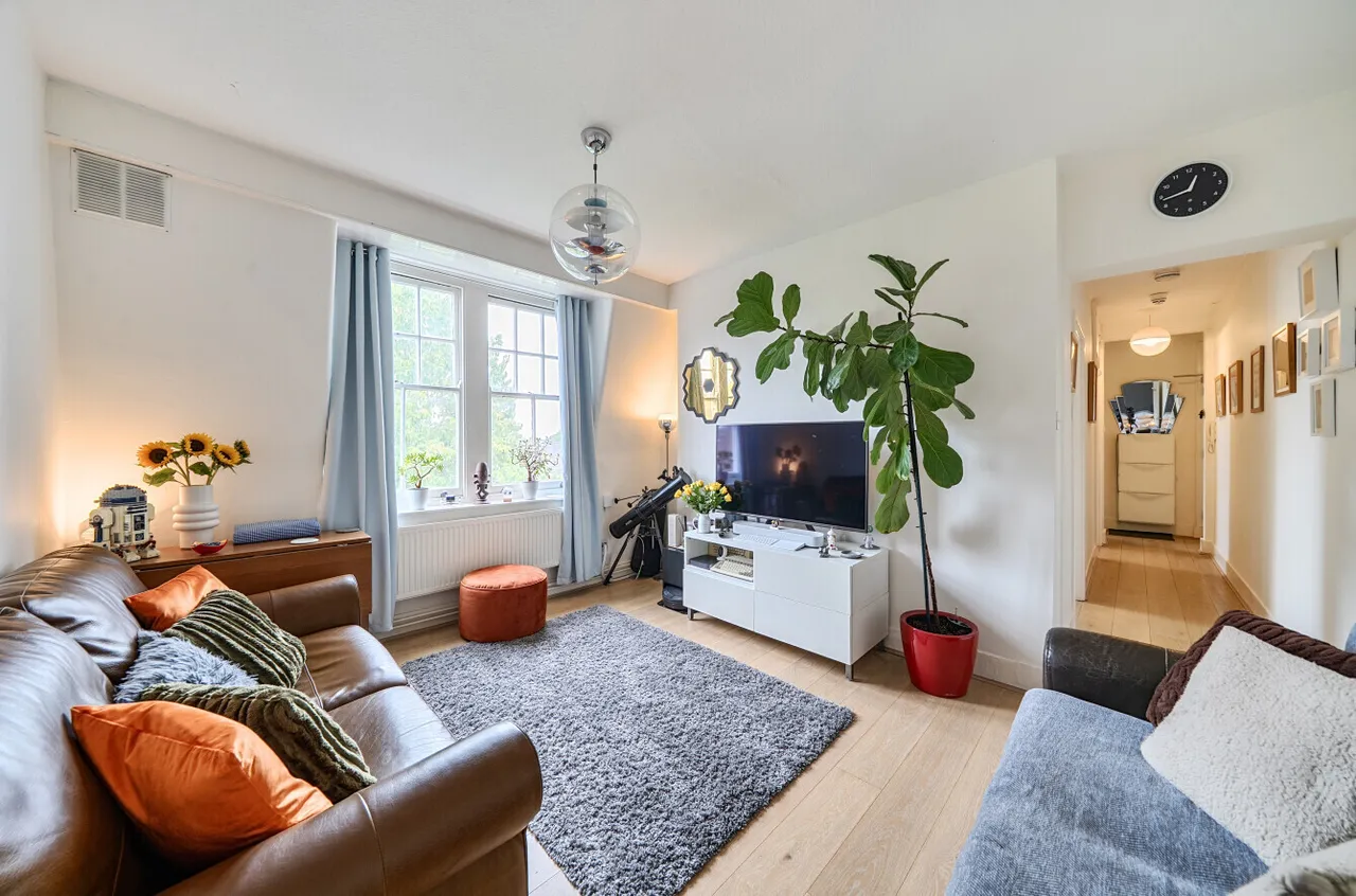1 bed flat for sale — Thornhill Road, London