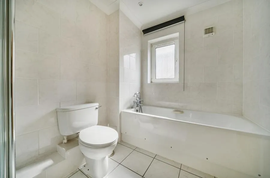 Minerva Crescent, Gunwharf Quays, PO1, photo 10