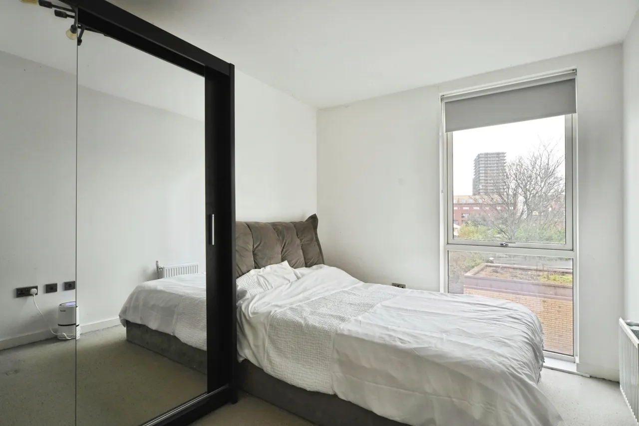 Gardiner Close, Enfield, EN3, photo 5