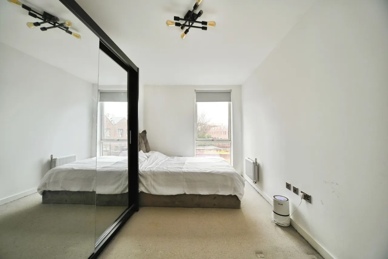 Gardiner Close, Enfield, EN3, photo 23