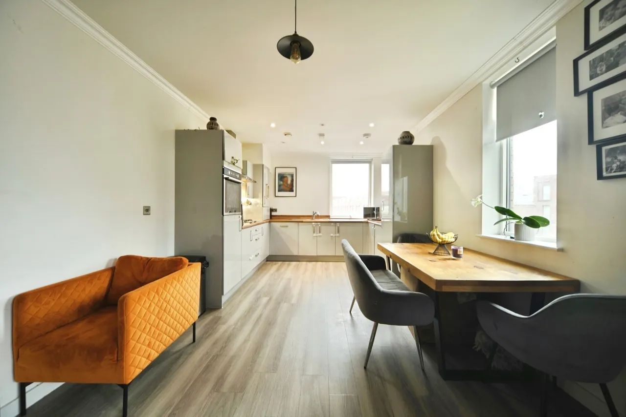 Gardiner Close, Enfield, EN3, photo 17