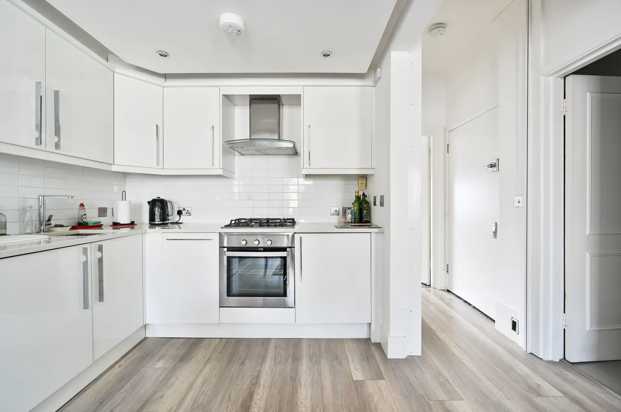 Flat 2, 44 Harcourt Terrace, London, photo 6