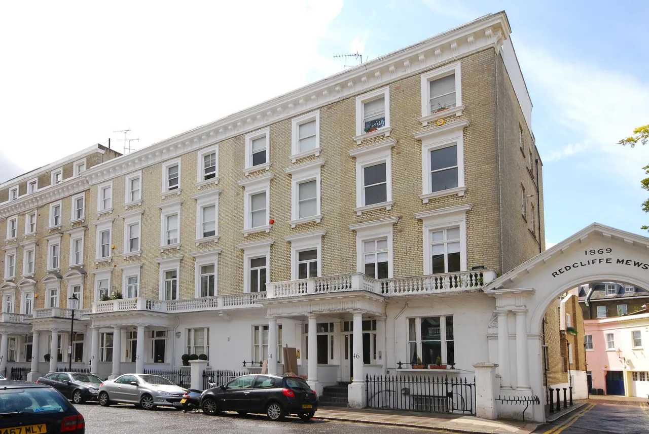 Flat 2, 44 Harcourt Terrace, London, photo 2