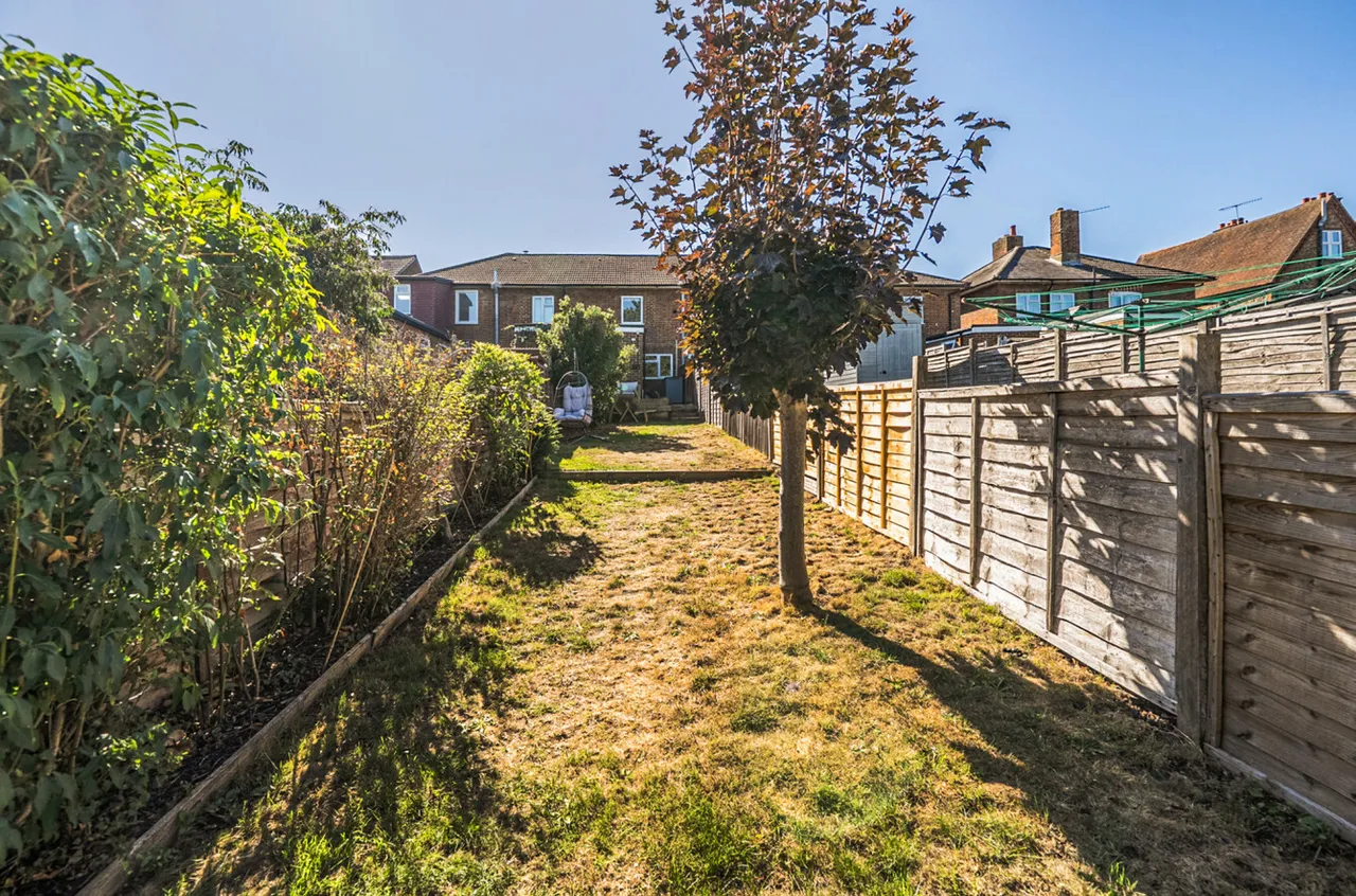 Kings Road, Farncombe, GU7, photo 14