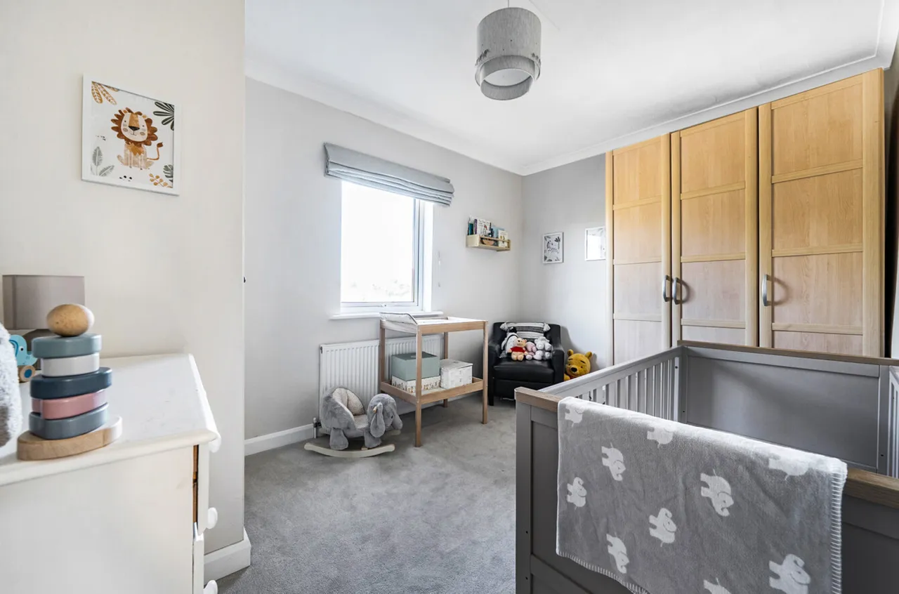 Kings Road, Farncombe, GU7, photo 12