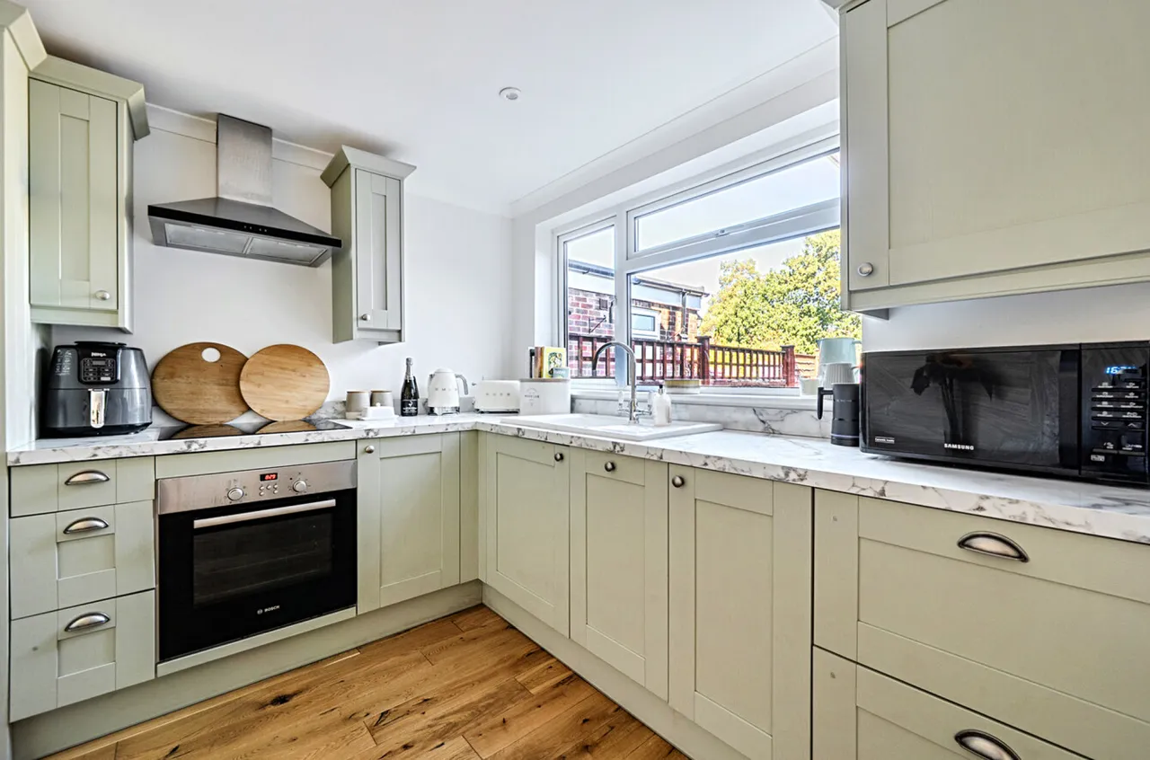 Kings Road, Farncombe, GU7, photo 7