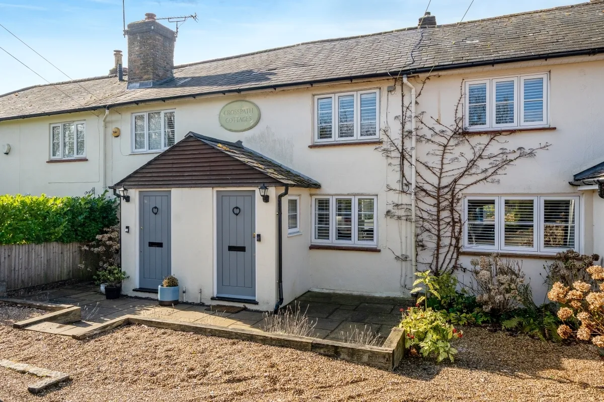 2 bed house to rent, Magpie Lane, HP7