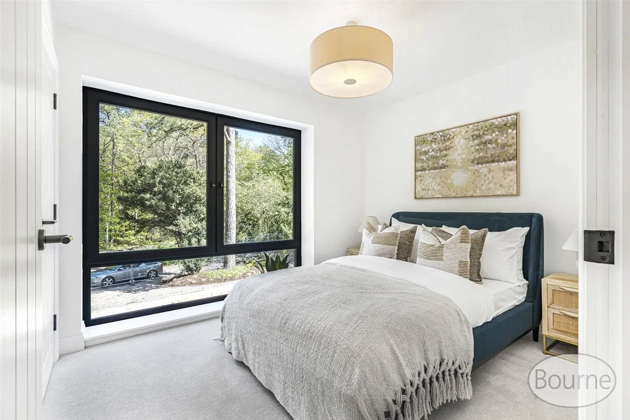 Shores Road, Horsell, GU21, photo 9