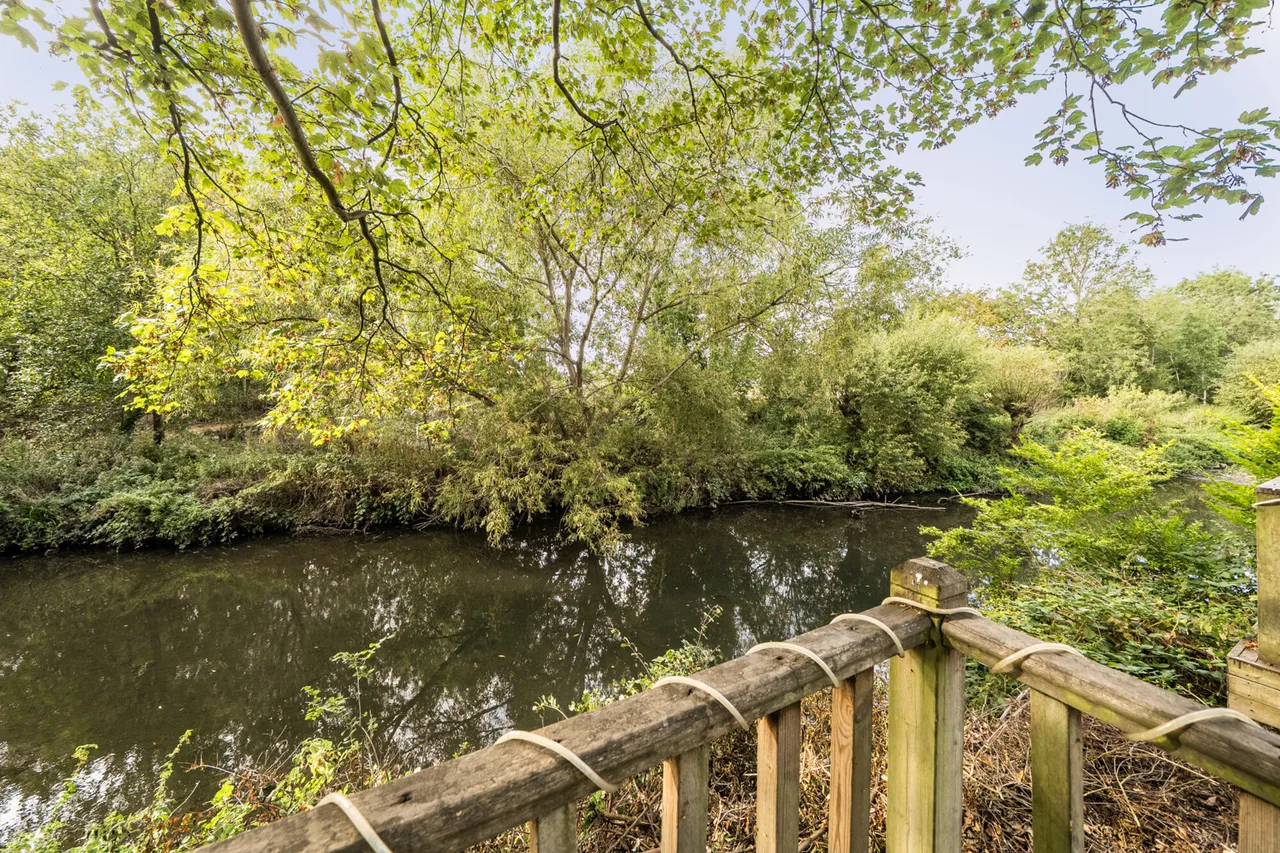 Half Acre Road, Hanwell, W7, photo 18