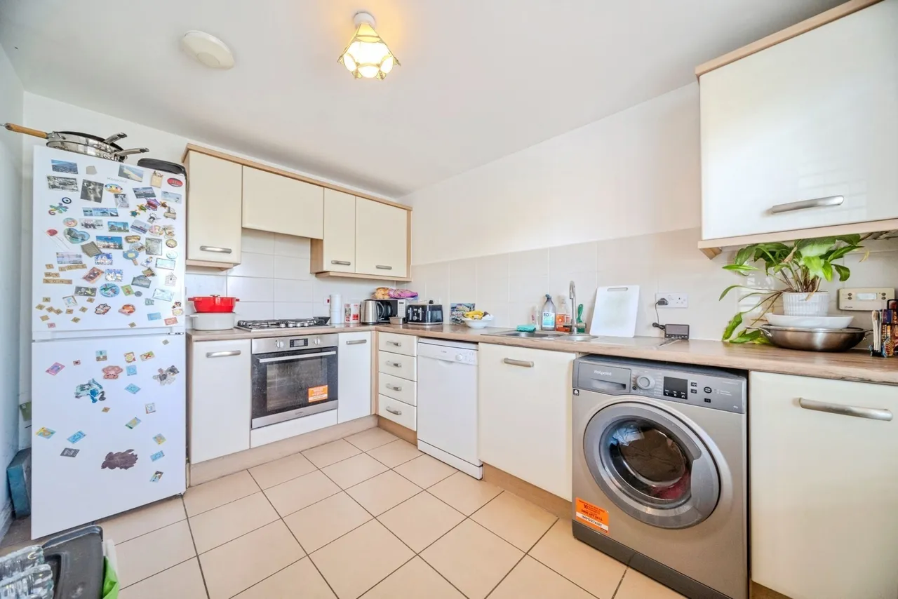 Prince Rupert Drive, AYLESBURY, Buckinghamshire, HP19, photo 6