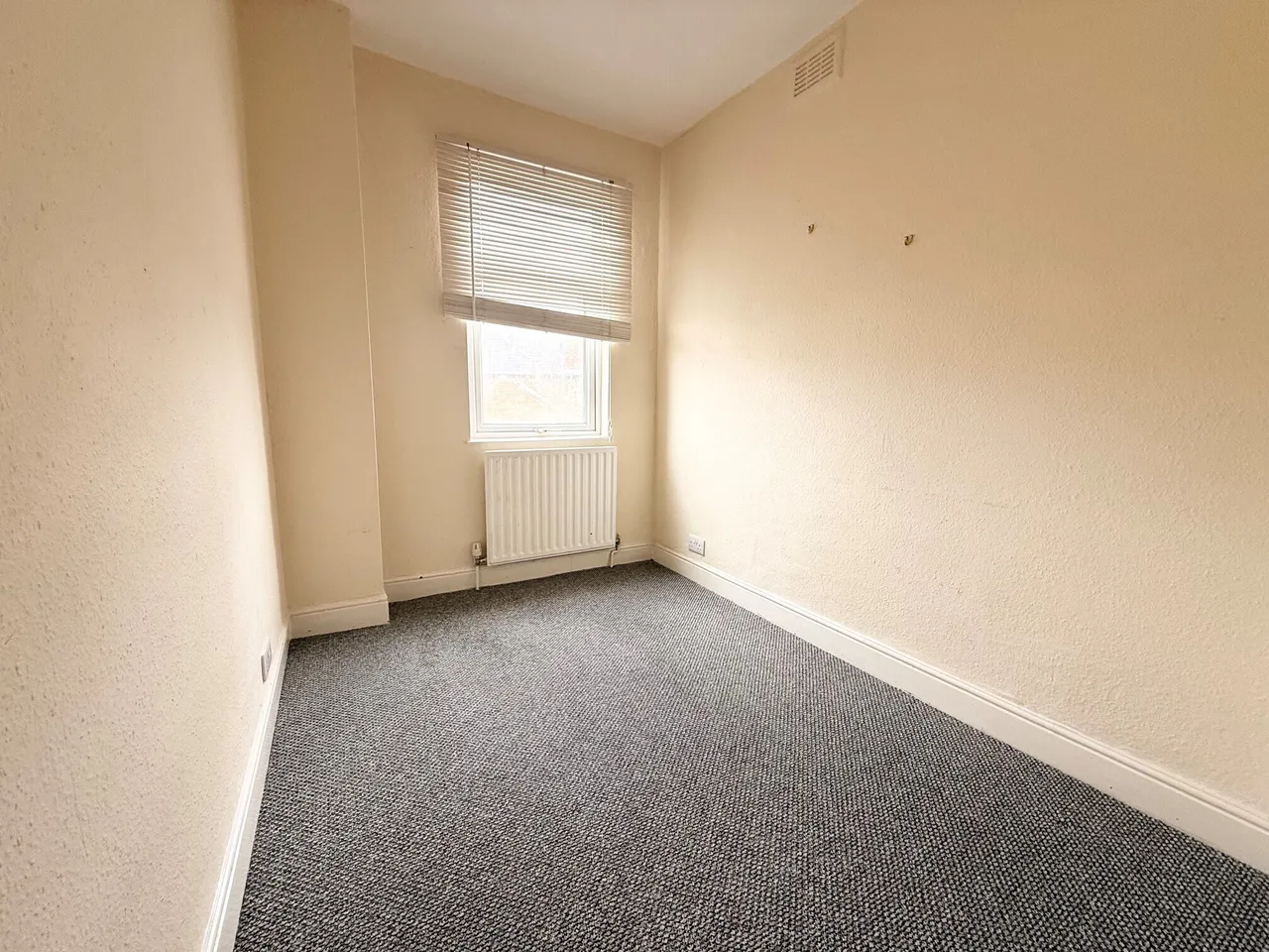 Albert Promenade, LOUGHBOROUGH, photo 9