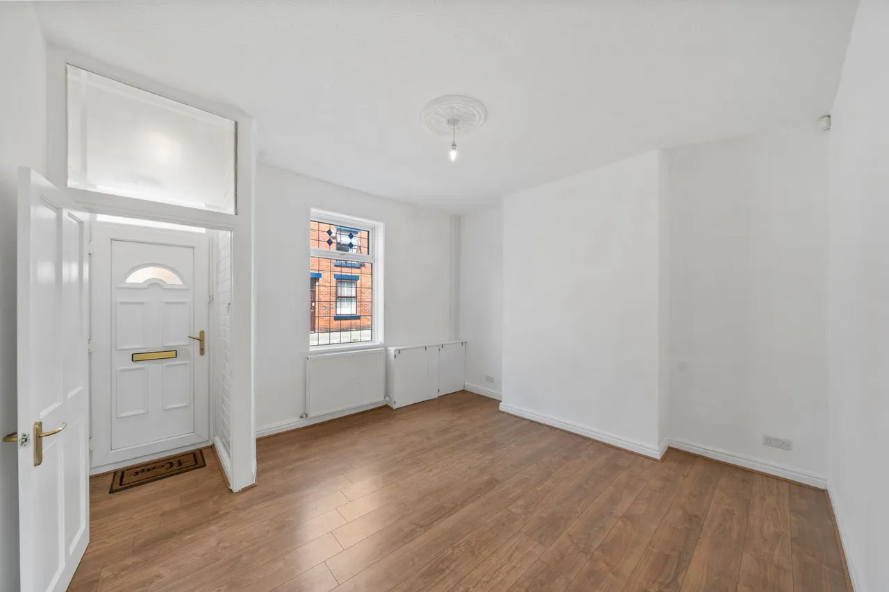 Glebe Street, Leigh, Leigh, WN7 1RQ, photo 2