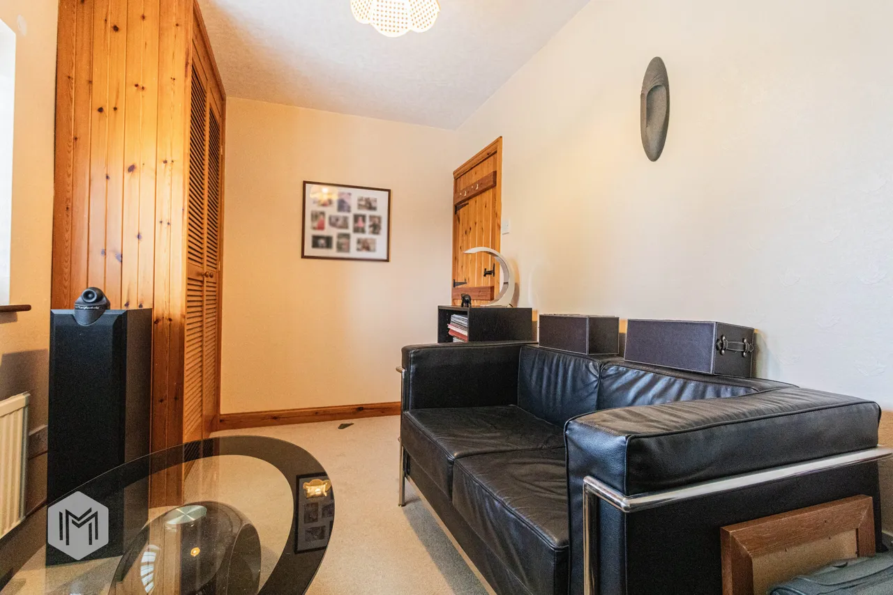 Southworth Lane, Croft, Warrington, WA3 7BX, photo 10
