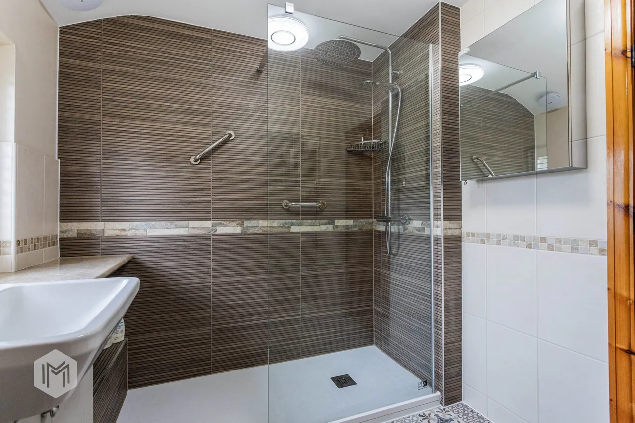 Southworth Lane, Croft, Warrington, WA3 7BX, photo 17