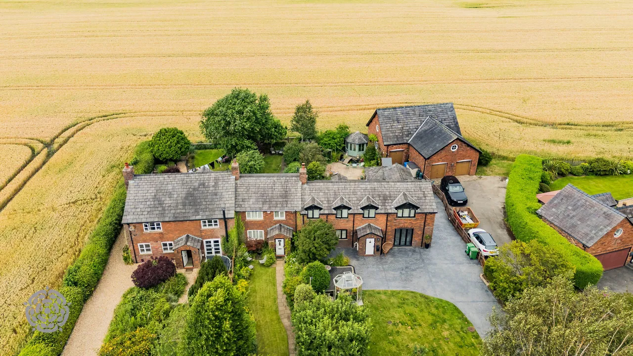 Southworth Lane, Croft, Warrington, WA3 7BX, photo 24