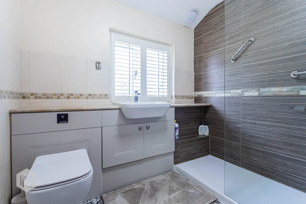 Southworth Lane, Croft, Warrington, WA3 7BX, photo 16