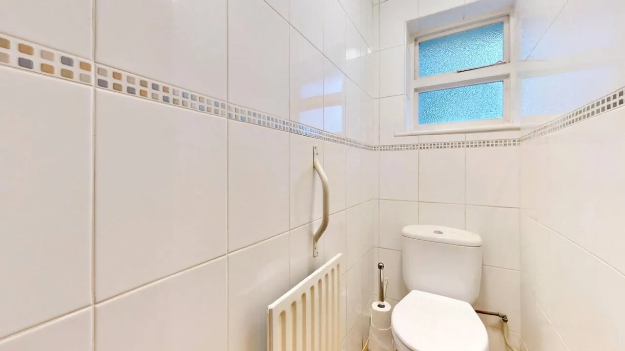 Stanwell Gardens, Stanwell, TW19, photo 4
