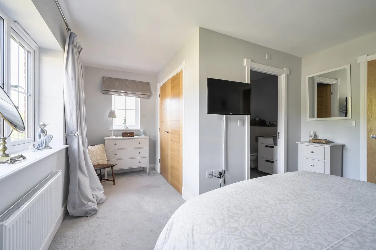 Maddoxwood, Chichester, PO19, photo 10