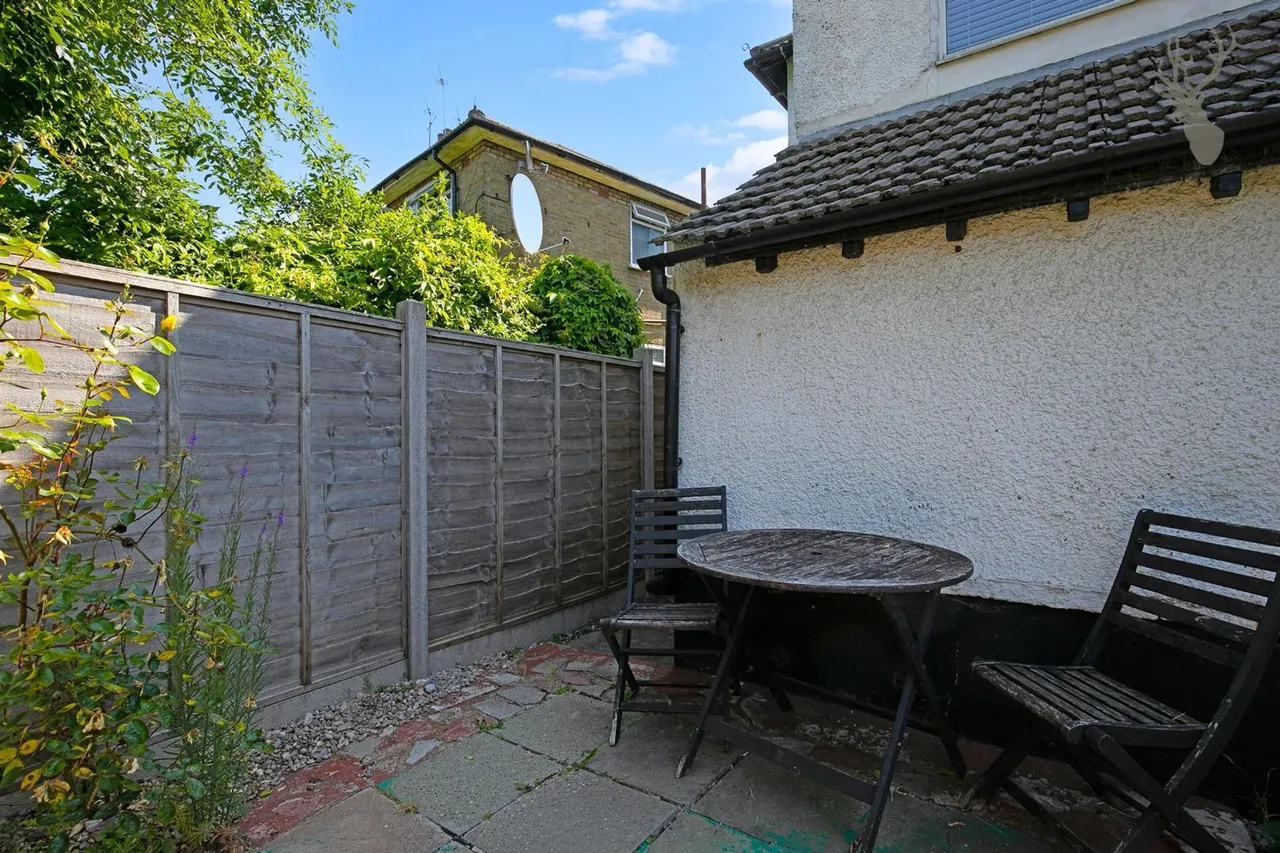 Warren Road, London, E4, photo 23