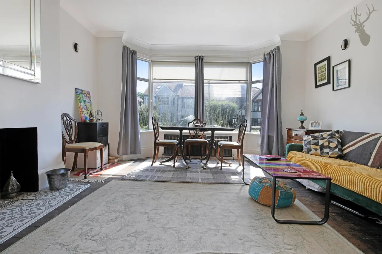 Warren Road, London, E4, photo 6