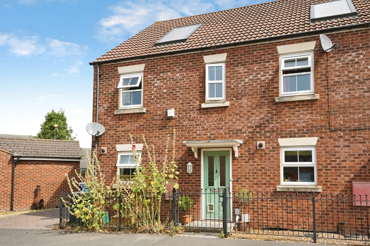 2 bed house for sale — Sealand Way Kingsway, Quedgeley, Gloucester, Gloucestershire, GL2