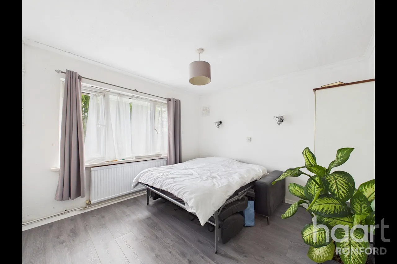 Chelmsford Avenue, Romford, RM5, photo 13