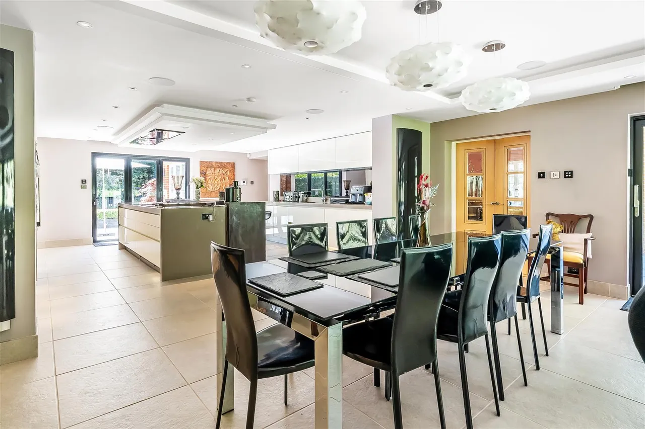 The Warren, Ashtead, KT21, photo 20