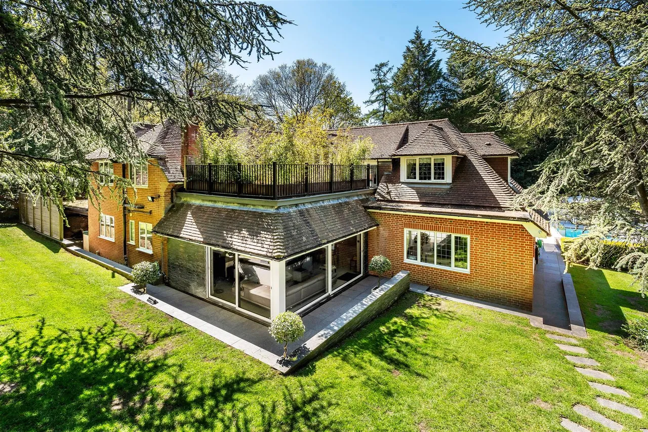 The Warren, Ashtead, KT21, photo 10
