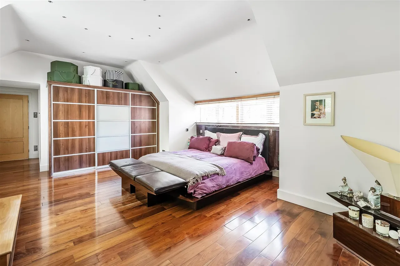 The Warren, Ashtead, KT21, photo 9
