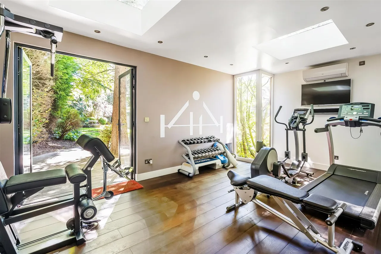 The Warren, Ashtead, KT21, photo 42