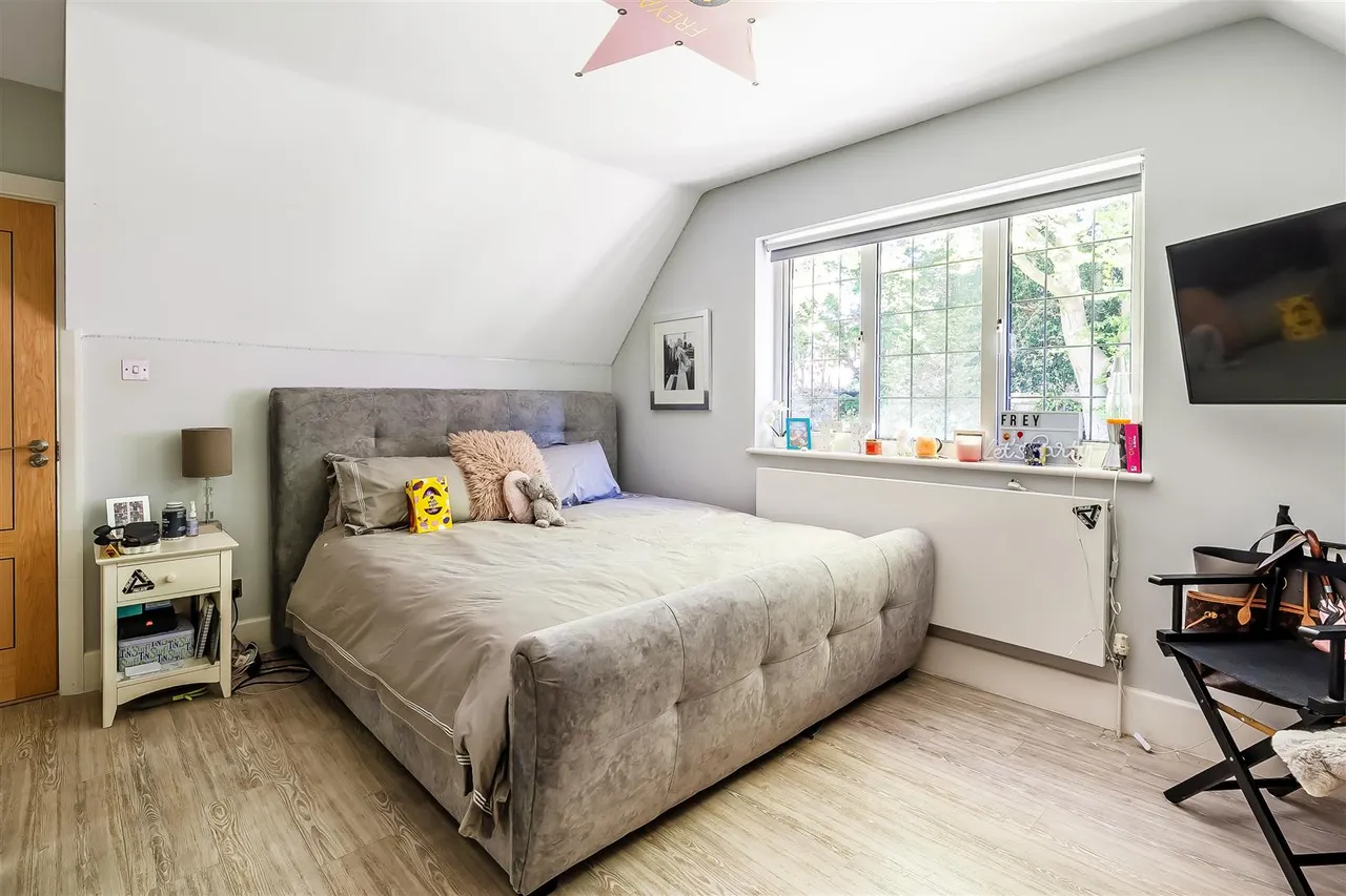 The Warren, Ashtead, KT21, photo 31