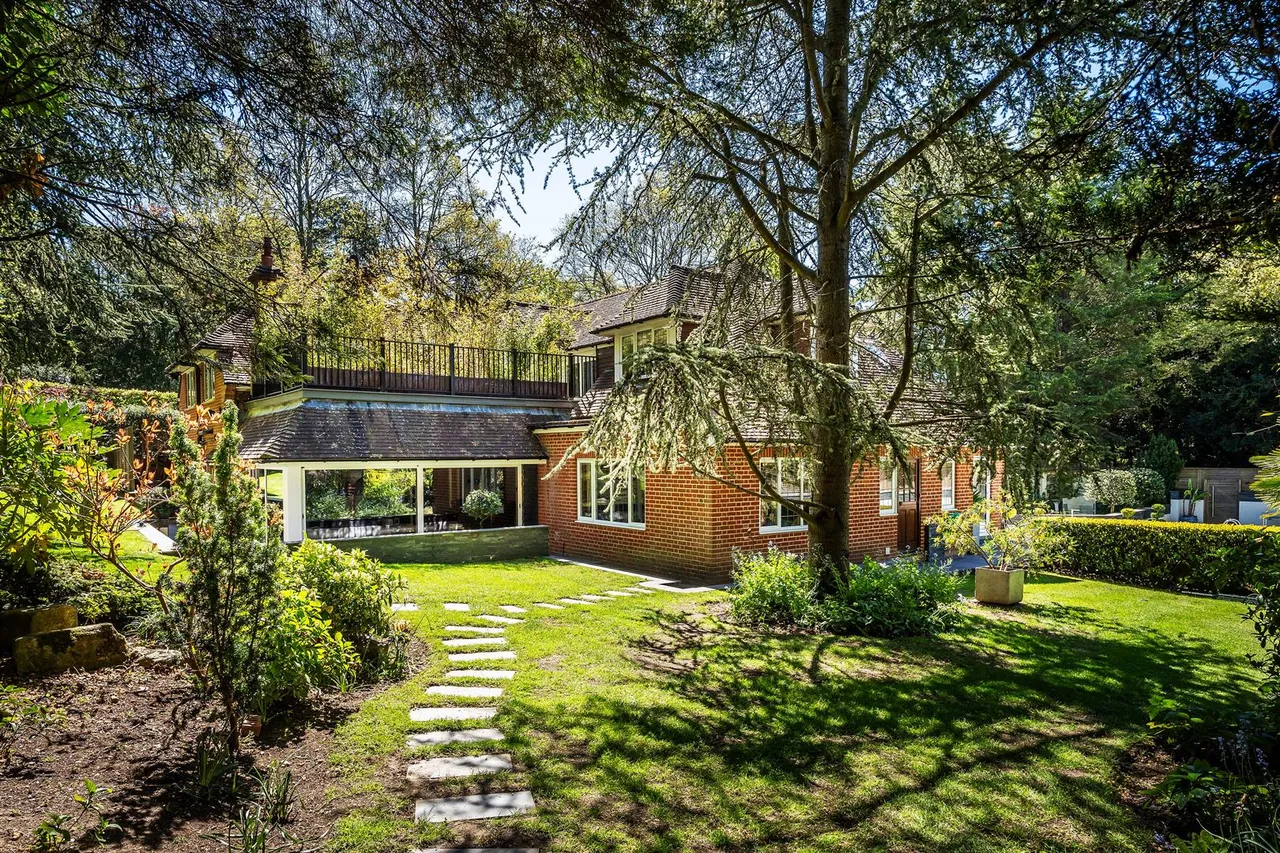 The Warren, Ashtead, KT21, photo 46