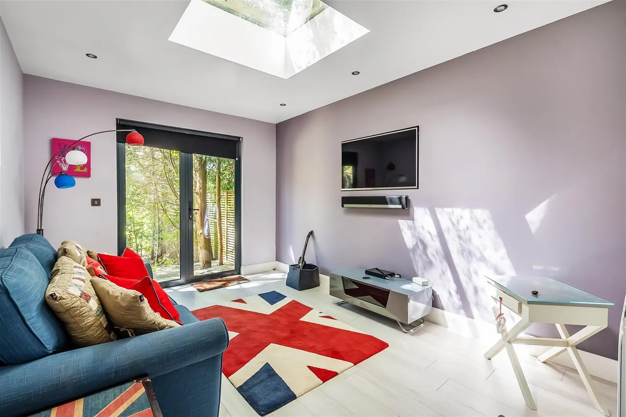 The Warren, Ashtead, KT21, photo 41