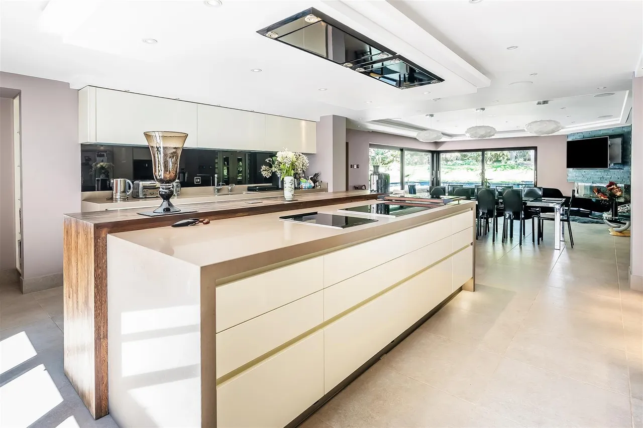 The Warren, Ashtead, KT21, photo 19