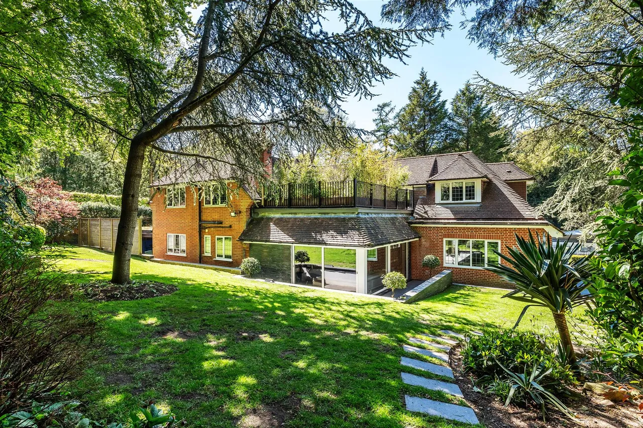 The Warren, Ashtead, KT21, photo 49