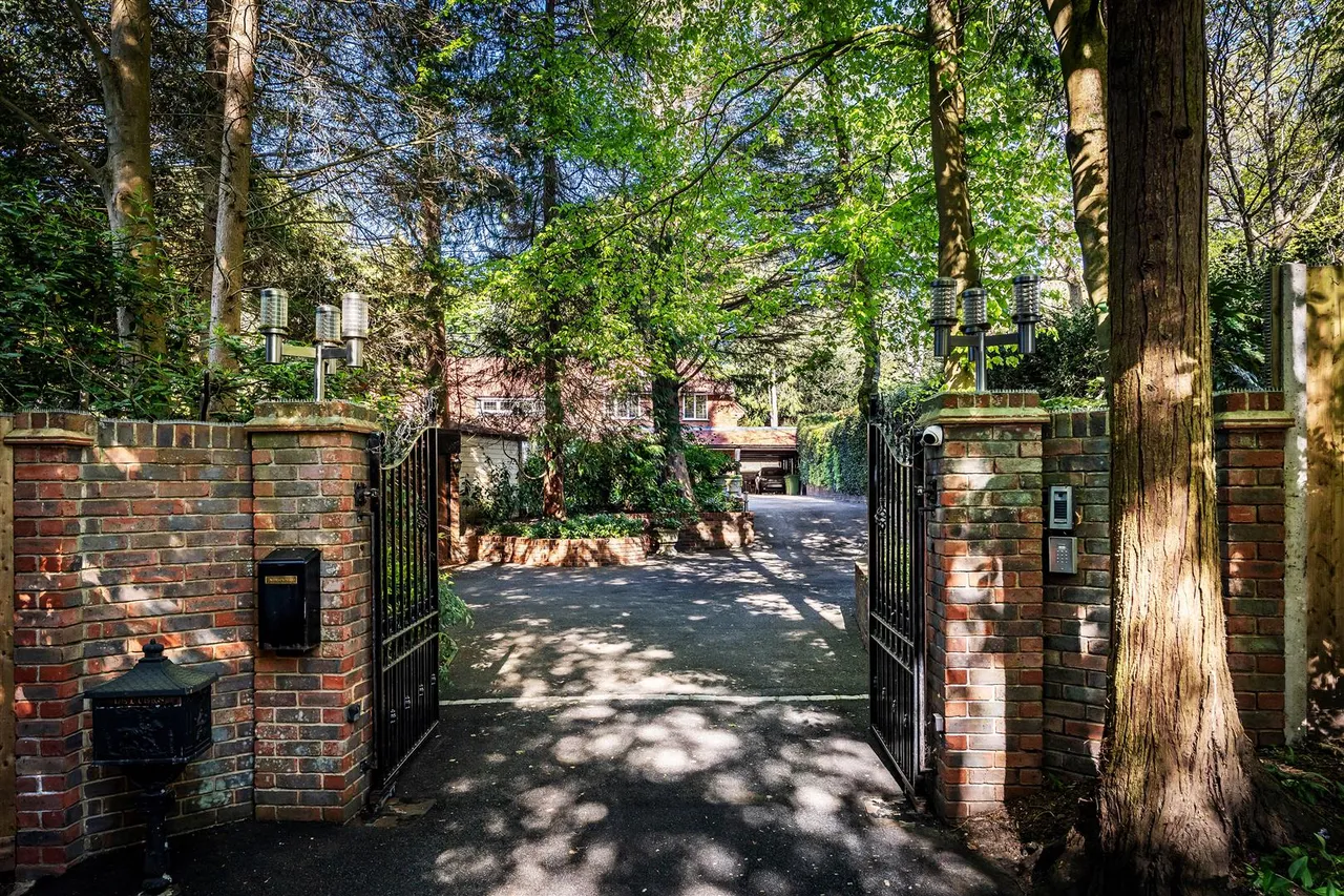 The Warren, Ashtead, KT21, photo 11