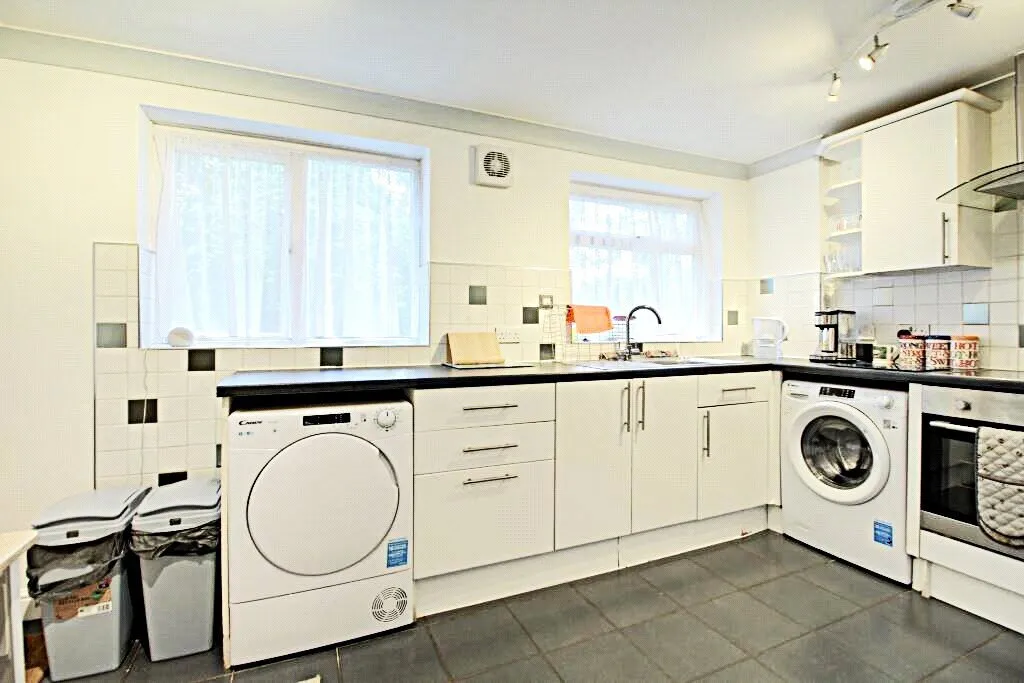 Homer Close, Gosport, PO13, photo 4