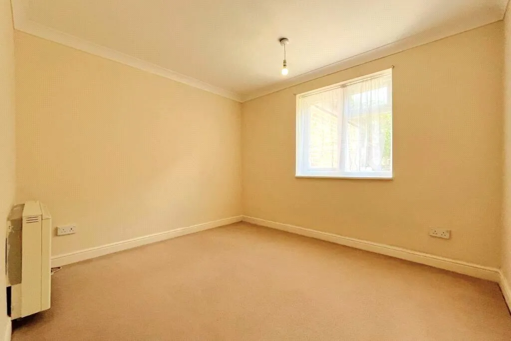 Homer Close, Gosport, PO13, photo 7