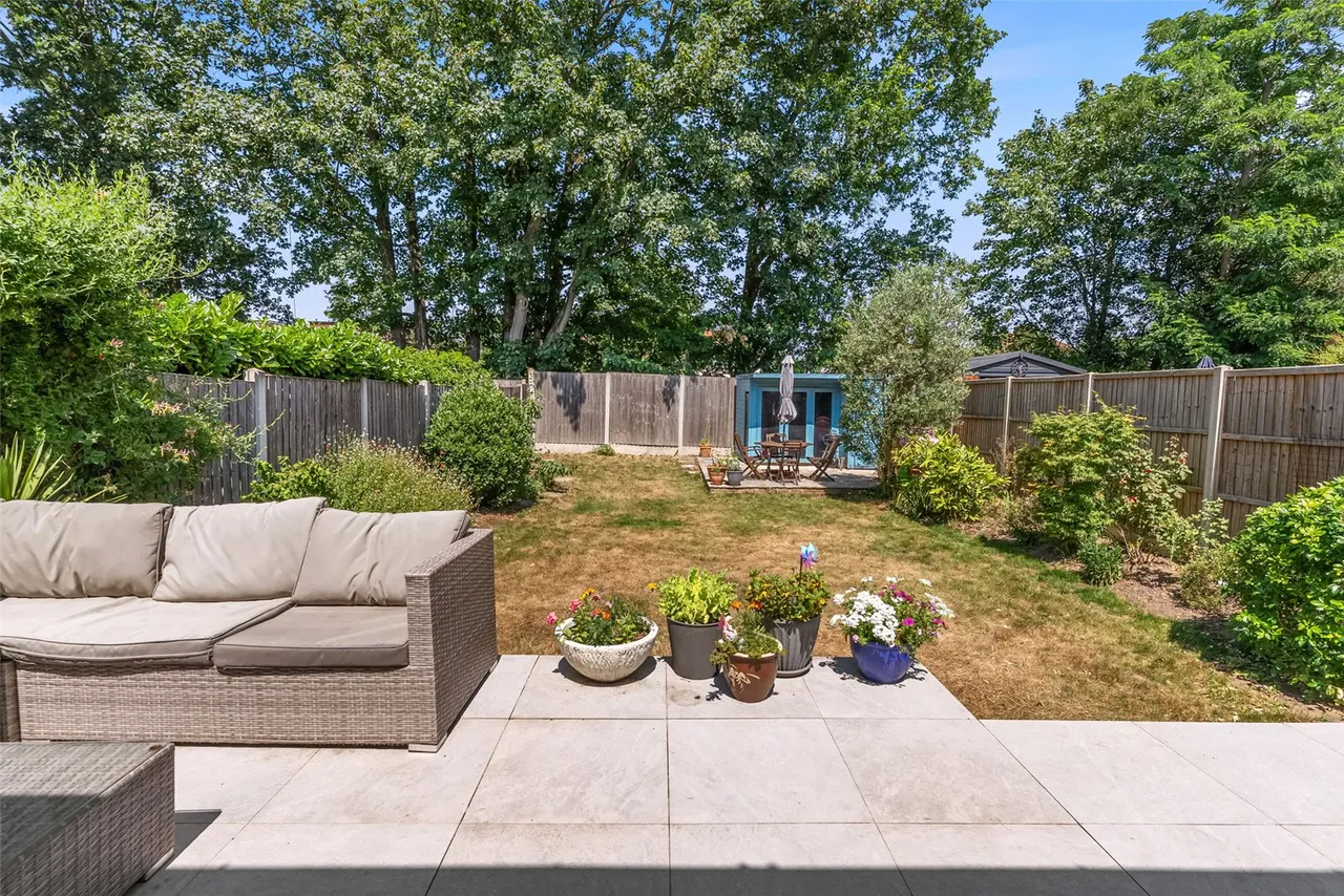 Montrose Avenue, Twickenham, TW2 6HB, photo 15