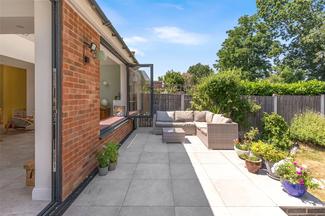 Montrose Avenue, Twickenham, TW2 6HB, photo 14
