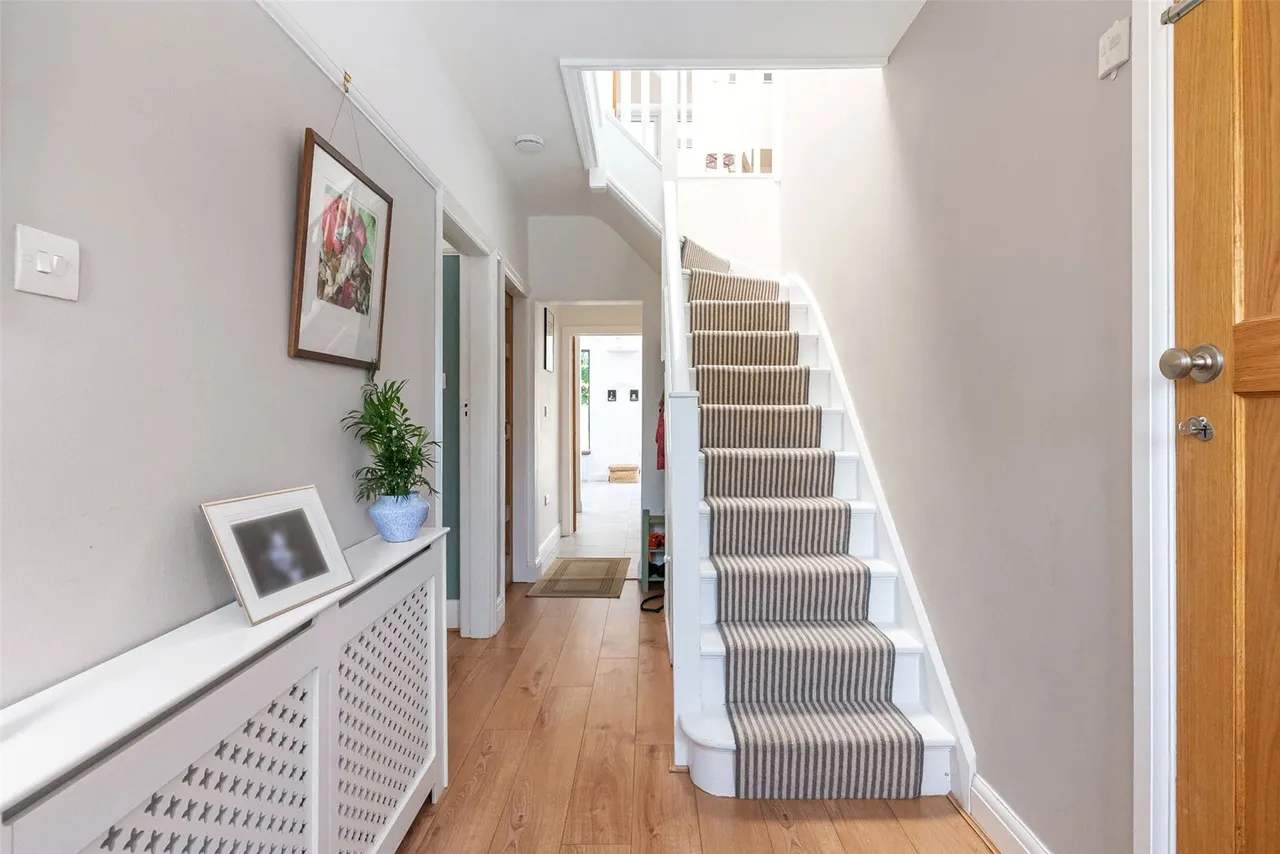Montrose Avenue, Twickenham, TW2 6HB, photo 8