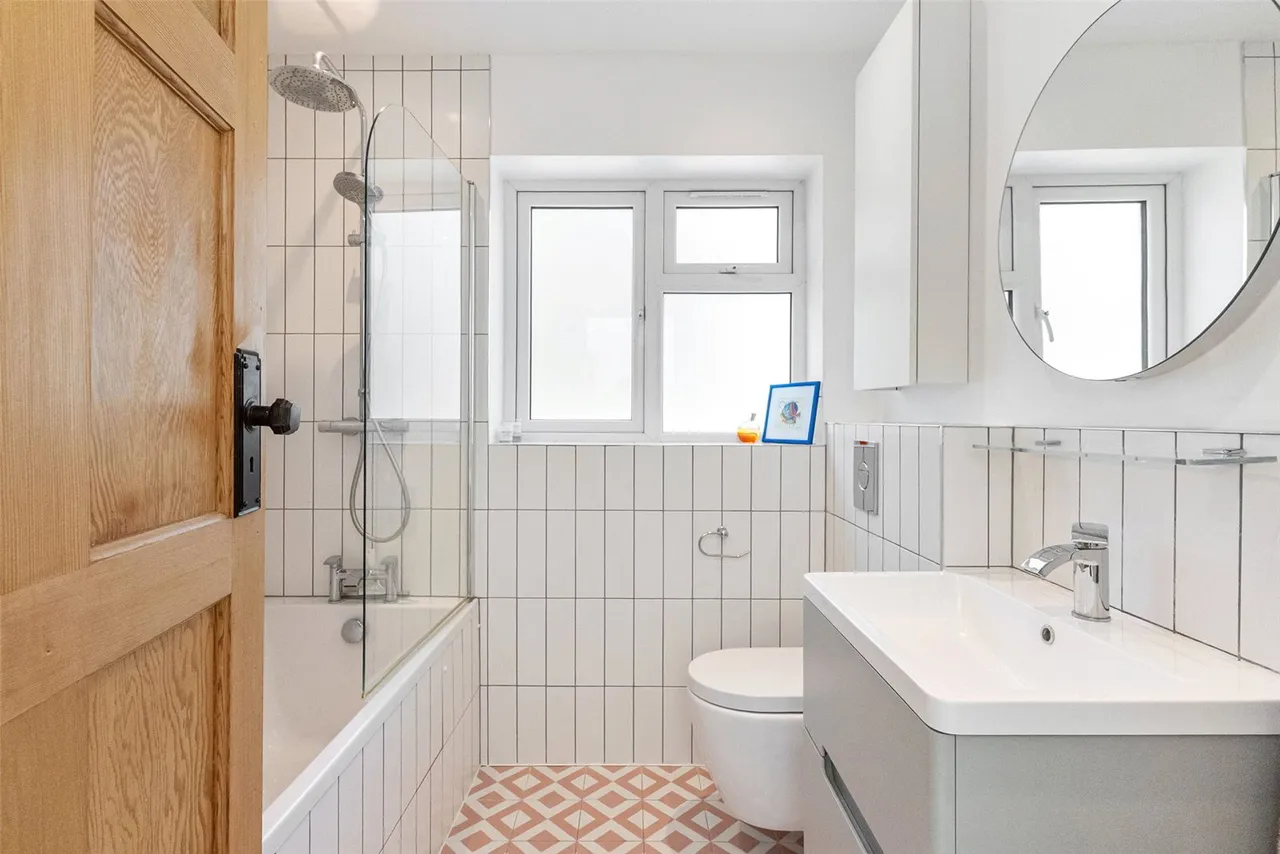 Montrose Avenue, Twickenham, TW2 6HB, photo 12