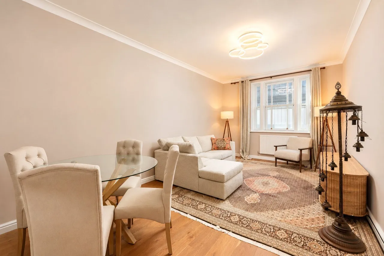 2 bed flat to rent, Hugh Street, London, SW1V