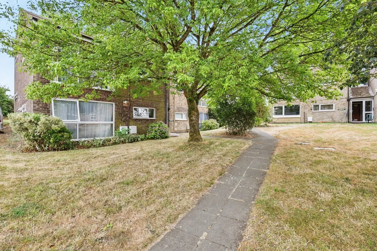 2 bed flat for sale — Lone Pine Court, Brixworth, Northampton, Northamptonshire, NN6