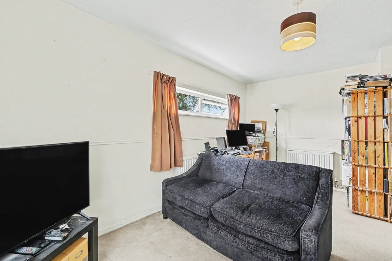 Lone Pine Court, Brixworth, Northampton, Northamptonshire, NN6, photo 4